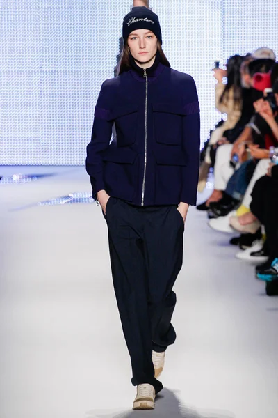 Look 19